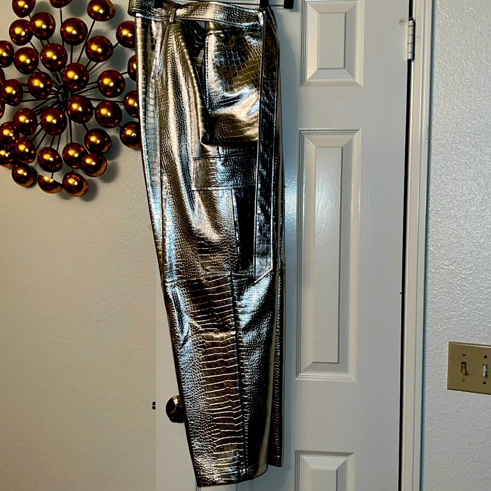 ELOQUII METALLIC SLIVER FAUX LEATHER SNAKE PRINT PANTS AMAZING SIZE 18